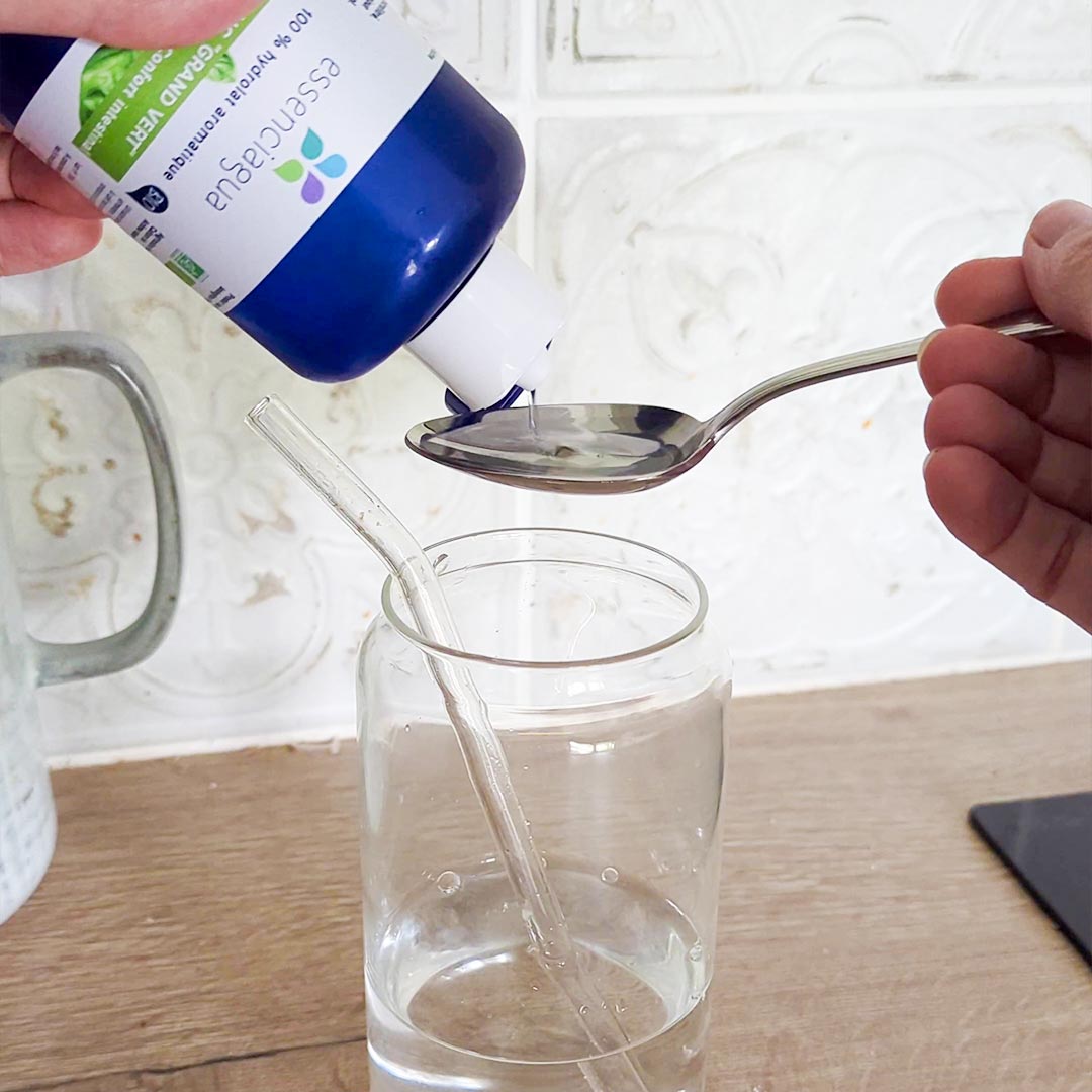 Essenciagua Basil Organic Hydrosol, 250ml - Elliotti